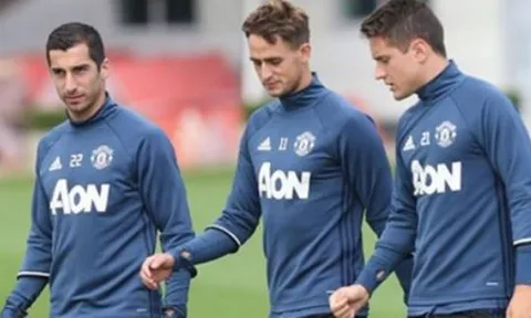 Danh sách 25 cầu thủ M.U chuẩn bị cho trận đầu tiên của Jose Mourinho