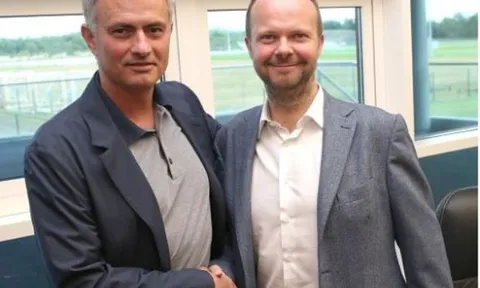 Mourinho bắt tay Ed Woodward thực hiện thương vụ Griezmann
