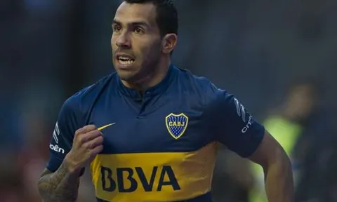 Carlos Tevez: "HLV Conte đã gọi điện mời tôi đến Chelsea"