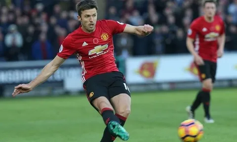 Carrick gửi thông điệp mạnh mẽ đến Mourinho