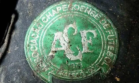 Cầu thủ Man City tưởng niệm CLB Chapecoense