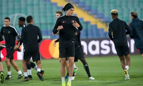 Cavani 'lầm lũi' trên sân tập, PSG quyết tâm hạ Ludogorets