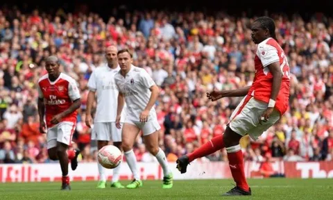 CĐV Arsenal muốn chân sút 40 tuổi thay thế Giroud