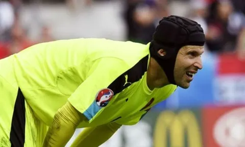 Peter Cech lập kỷ lục buồn tại EURO