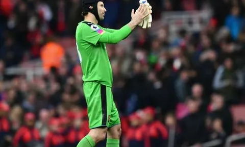 Cech chỉ ra lý do Arsenal 'đang hay lại đứt dây đàn'