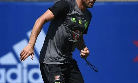 Chelsea đụng Liverpool: Bài học đầu tiên cho Conte
