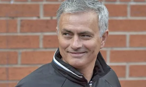 Chiêu mộ Mourinho, M.U đã sớm sai lầm