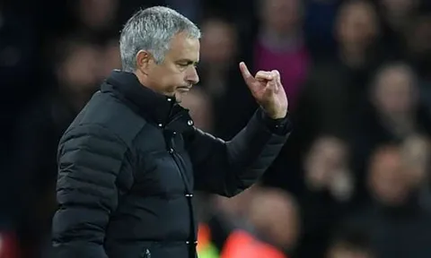 CHÍNH THỨC: Mourinho 'dính chàm', M.U nguy khốn