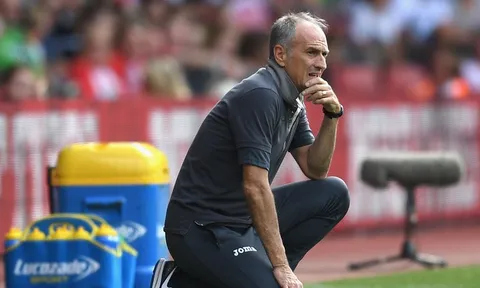 Chính thức: Premier League có HLV đầu tiên mất việc