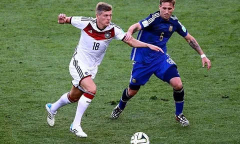 Choáng với thói quen dị của Toni Kroos