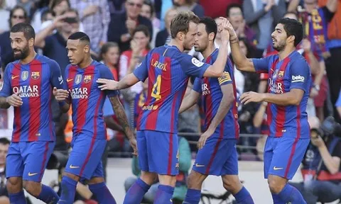 Chơi chưa tốt, Paco Alcacer vẫn được đồng đội bảo vệ