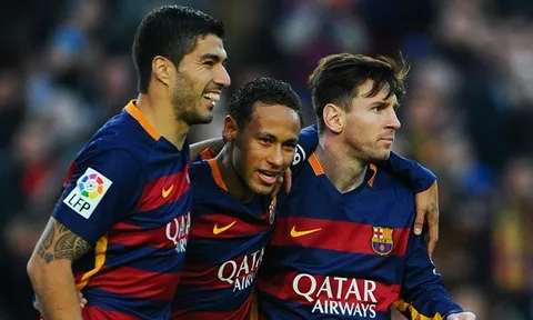 Chơi như tiền vệ, Messi vẫn tỏa sáng!   