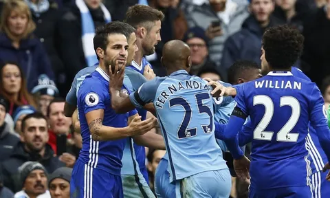 Chơi xấu Chelsea, Man City tan tác đội hình