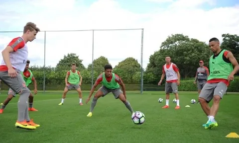 Chùm ảnh: Buổi tập đầu tiên của Arsenal cho mùa giải mới