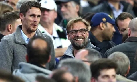 Chùm ảnh: Klopp "hành hạ" học trò trên Nou Camp