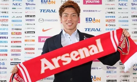 Chùm ảnh: Takuma Asano tươi cười trong lễ ra mắt, CĐV Arsenal khóc ròng