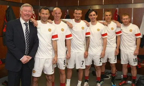 Class of 92' của Man Utd bị đối xử như "nô lệ"