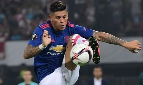 Có một Marcos Rojo vô cùng tệ hại trước Feyenoord