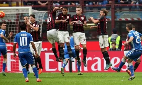 Công làm thủ phá, Milan may mắn lội ngược dòng Sassuolo