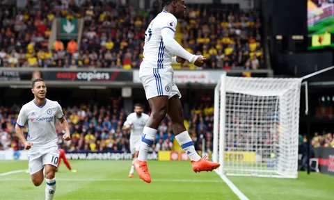 Conte ghi dấu ấn, Chelsea tiếp tục thắng kịch tính