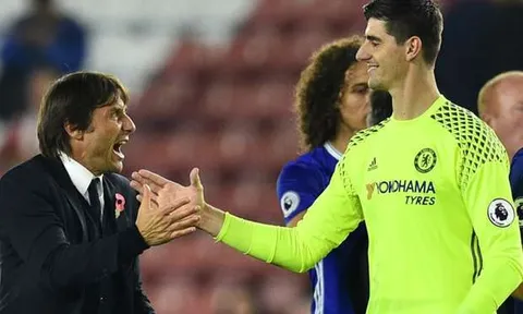 Courtois khiến fan Chelsea sướng rơn