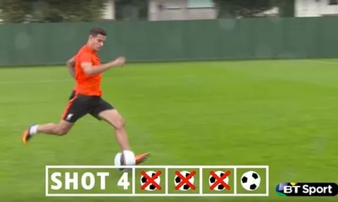 Coutinho vã mồ hôi tái hiện bàn thắng để đời của Bergkamp