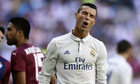Cristiano Ronaldo "tàng hình" trận đấu vs Eibar