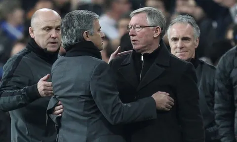 Mourinho ra mắt derby Manchester có khá hơn Moyes, Van Gaal?