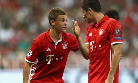 Cú chích bóng kỹ thuật của Robert Lewandowski