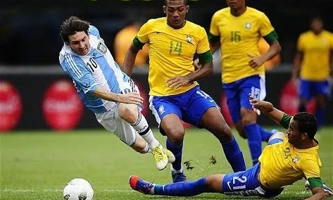 Cú hattrick tuyệt đỉnh của Lionel Messi vs Brazil