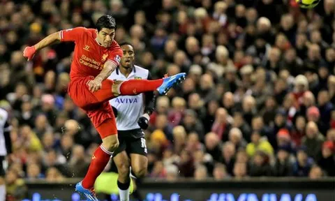 Cú sút thần sầu, không thể cản của Luis Suarez