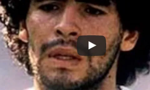 Cùng chiêm ngưỡng 'dị nhân' Maradona chơi bóng