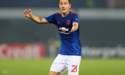 Cựu HLV M.U khuyên Mourinho tin dùng Herrera