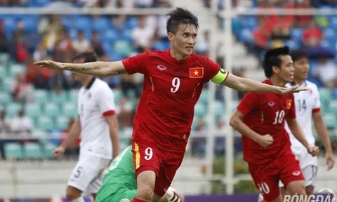 Công Vinh ghi bàn, đáng mừng và đáng lo