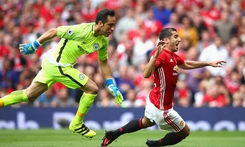 Đá tệ, Mkhitaryan và Lingard bị Mourinho trừng phạt thẳng tay