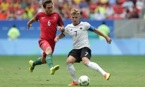 "Đàn em" C.Ronaldo bị Olympic Đức vùi dập không thương tiếc