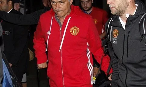 Vừa trở về mệt mỏi, Mourinho bắt học trò lao đầu vào tập luyện