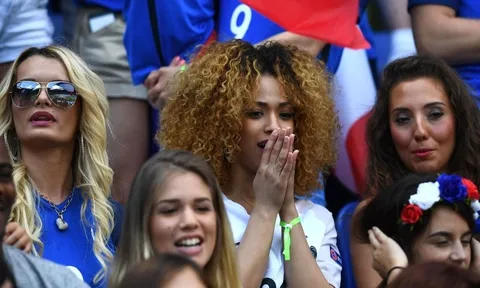 Dàn Wags tuyển Pháp rạng rỡ mừng đội nhà vào tứ kết EURO 2016
