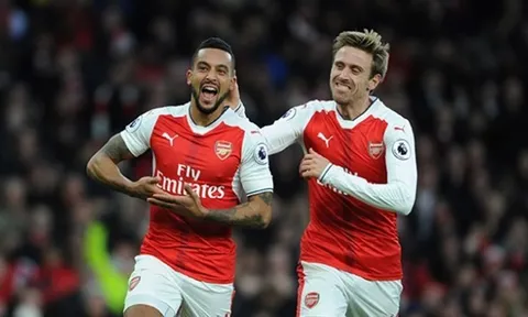 Đằng sau màn ăn mừng của Walcott là cả một tuần lễ hoàn hảo