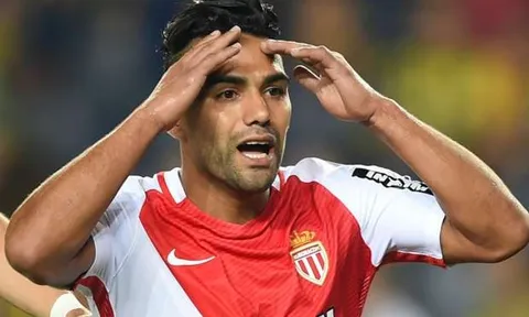 Đang thăng hoa, Falcao bỗng dính chấn thương nặng