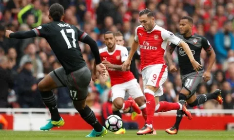Đánh giá màn ra mắt Arsenal của Lucas Perez