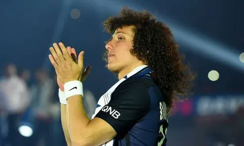 HLV Conte tiết lộ vị trí của David Luiz