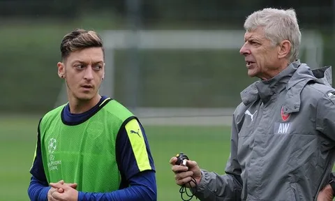 Để giữ Oezil, Arsenal cần "đập két"