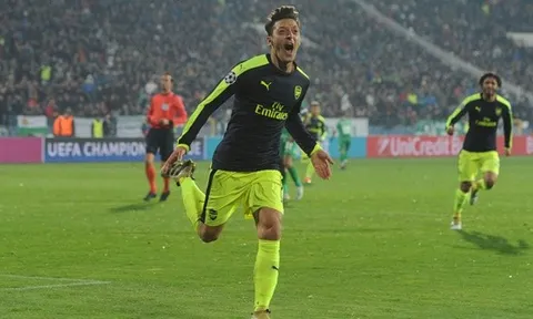 ĐHTB loạt trận thứ 4 Champions League: Ngả mũ trước Oezil