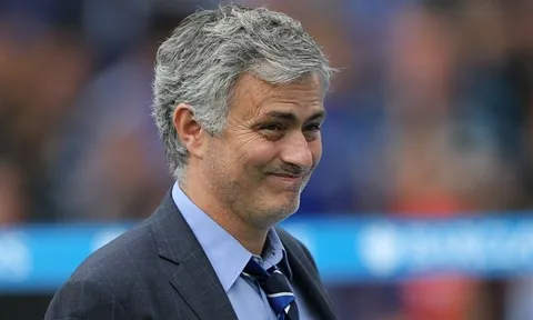 Điểm tin chiều 07/08: Mourinho thách thức cả nước Anh; NHM Barca giận sôi máu vì hành động của Suarez