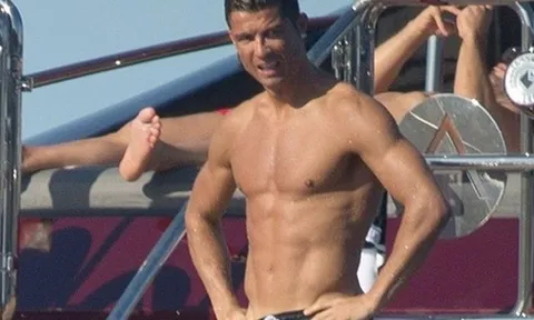 Điểm tin hậu trường 1/6: Ronaldo khoe body 6 múi ‘siêu chuẩn’