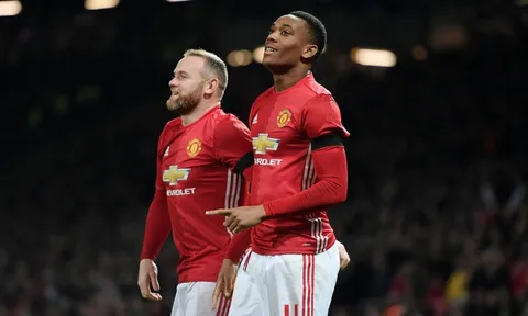 Điểm tin sáng 01/12: Man Utd vào Bán kết; Schweinsteiger tái xuất tại League Cup