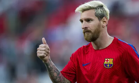 Điểm tin sáng 19/10: Messi quan trọng với tất cả, M.U vẫn còn cửa vô địch, Rooney bênh vực Pogba