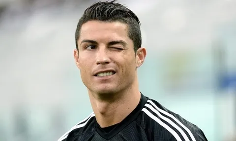 Điểm tin sáng 29/11: Ronaldo sắp đạt cột mốc khủng, Cầu thủ M.U vô dụng, Barca sẽ 'sống mái' với Real