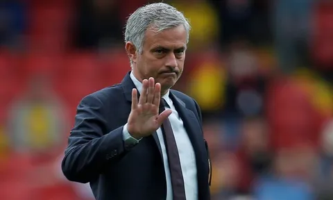 Điểm tin tối 18/09: Mourinho đổ lỗi trọng tài, CĐV đòi bán Rooney, Pep sẵn sàng thua trận
